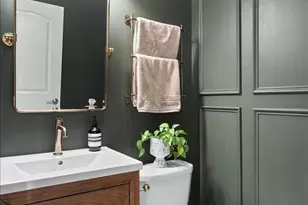 1355 W Erie St, Chicago, IL 60622 - Photo 11