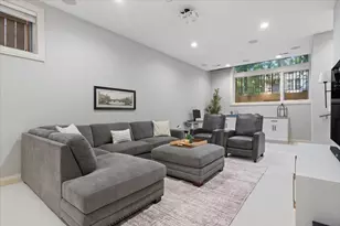 1355 W Erie St, Chicago, IL 60622 - Photo 21