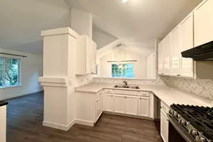 99 Cantal Ct, Wheeling, IL 60090 - Photo 5
