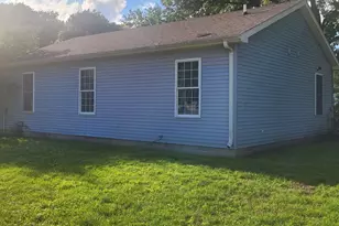 1302 N Champaign St, Champaign, IL 61820 - Photo 5