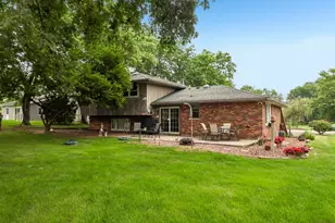221 S Anderson Rd, New Lenox, IL 60451 - Photo 11