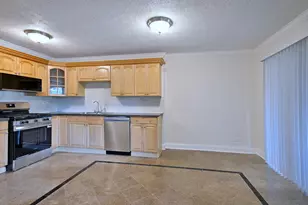600 S York St, Elmhurst, IL 60126 - Photo 9