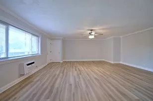600 S York St, Elmhurst, IL 60126 - Photo 3