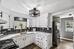 1031 Adelia St, Downers Grove, IL 60516 - Photo 7