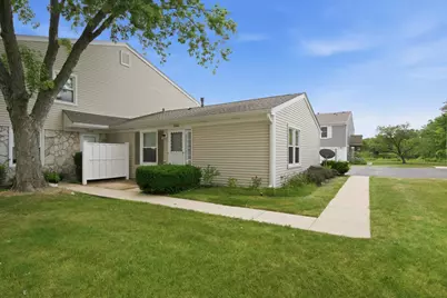 1046 Hampton Harbor #1046, Schaumburg, IL 60193 - Photo 5