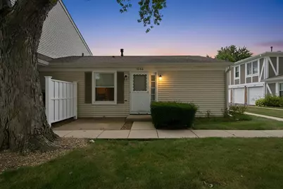 1046 Hampton Harbor #1046, Schaumburg, IL 60193 - Photo 1
