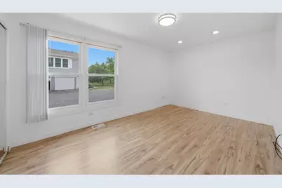 1046 Hampton Harbor #1046, Schaumburg, IL 60193 - Photo 17
