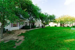 737 W Streamwood Blvd, Streamwood, IL 60107 - Photo 21