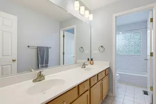 520 Barton Creek Dr, Lake in the Hills, IL 60156 - Photo 19