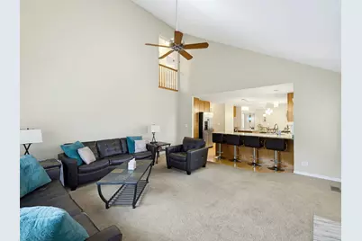 520 Barton Creek Drive, Lake in the Hills, IL 60156 - Photo 15
