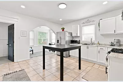 629 N Root Street, Aurora, IL 60505 - Photo 7