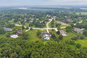 1S853 Grove Hill Dr, Batavia, IL 60510 - Photo 55