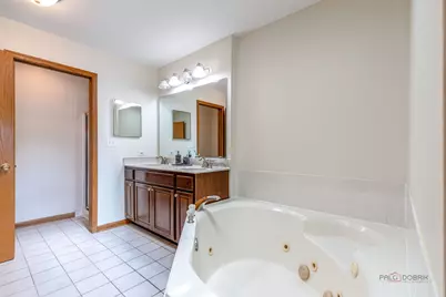 25 E Illinois Avenue, Palatine, IL 60067 - Photo 21