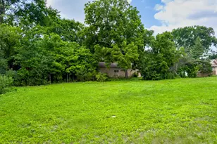 504 Ryan Ct, Westmont, IL 60559 - Photo 1
