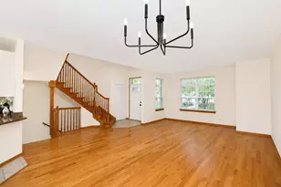 1896 Keystone Pl, Schaumburg, IL 60193 - Photo 9