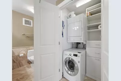 111 E Chestnut Street #42F, Chicago, IL 60611 - Photo 15