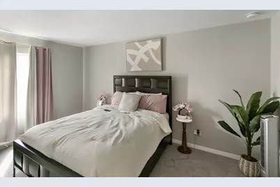 18200 Fountainbleau Drive, Hazel Crest, IL 60429 - Photo 9