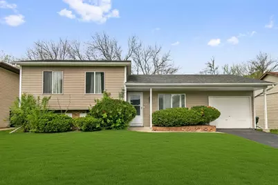 18200 Fountainbleau Drive, Hazel Crest, IL 60429 - Photo 1