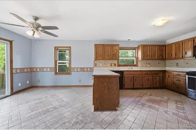 13 Saddlewood Court, Sugar Grove, IL 60554 - Photo 7
