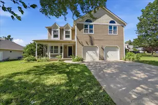 13 Saddlewood Ct, Sugar Grove, IL 60554 - Photo 1