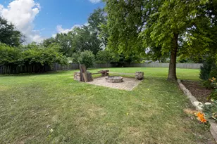 23W477 Burdette Ave, Carol Stream, IL 60188 - Photo 3