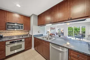 255 E Liberty Dr, Wheaton, IL 60187 - Photo 5