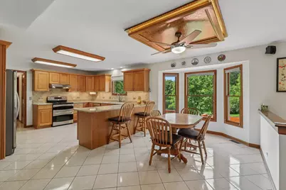 31W003 Irving Park Road, Elgin, IL 60120 - Photo 9