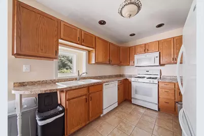 418 E 3rd Street, Dixon, IL 61021 - Photo 7
