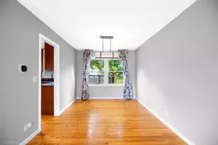 2122 Kensington Dr, Schaumburg, IL 60194 - Photo 7