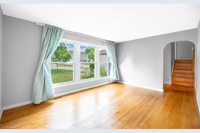 2122 Kensington Drive, Schaumburg, IL 60194 - Photo 3