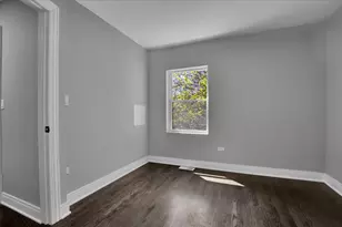 735 E 105th St, Chicago, IL 60628 - Photo 23