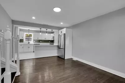 735 E 105th Street, Chicago, IL 60628 - Photo 7