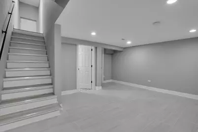 735 E 105th Street, Chicago, IL 60628 - Photo 27