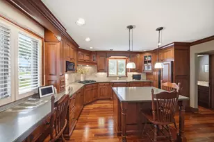 534 E Forest Ave, Wheaton, IL 60187 - Photo 9