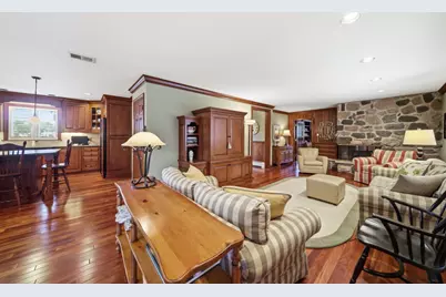 534 E Forest Avenue, Wheaton, IL 60187 - Photo 5
