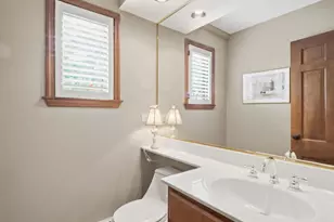 534 E Forest Ave, Wheaton, IL 60187 - Photo 15