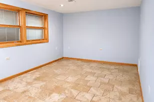 2125 Plainfield Dr, Des Plaines, IL 60018 - Photo 19