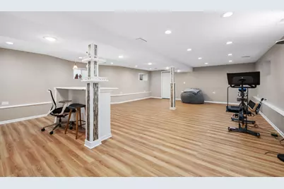 5351 W Foster Avenue, Chicago, IL 60630 - Photo 27