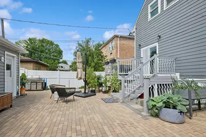 5351 W Foster Avenue, Chicago, IL 60630 - Photo 31