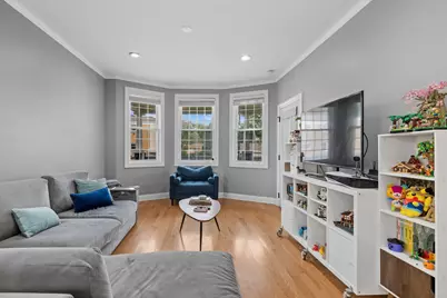 5351 W Foster Avenue, Chicago, IL 60630 - Photo 3