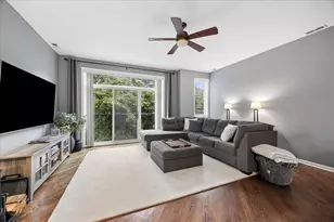 2724 W Cortez St, Chicago, IL 60622 - Photo 3