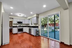 628 Primrose Ln, Schaumburg, IL 60194 - Photo 11