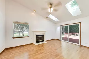 362 Chaparral Cir, Elgin, IL 60120 - Photo 9