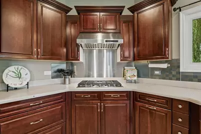 184 Bluebird Court, Hawthorn Woods, IL 60047 - Photo 17