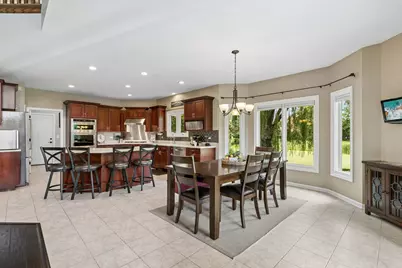 184 Bluebird Court, Hawthorn Woods, IL 60047 - Photo 11