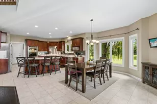 184 Bluebird Ct, Hawthorn Woods, IL 60047 - Photo 11