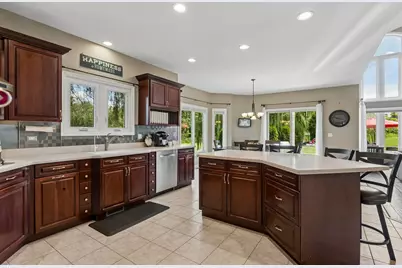 184 Bluebird Court, Hawthorn Woods, IL 60047 - Photo 19