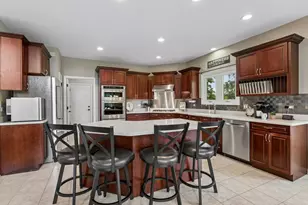 184 Bluebird Ct, Hawthorn Woods, IL 60047 - Photo 13