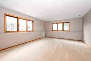8608 Lamon Ave, Burbank, IL 60459 - Photo 7