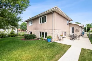 8608 Lamon Ave, Burbank, IL 60459 - Photo 23